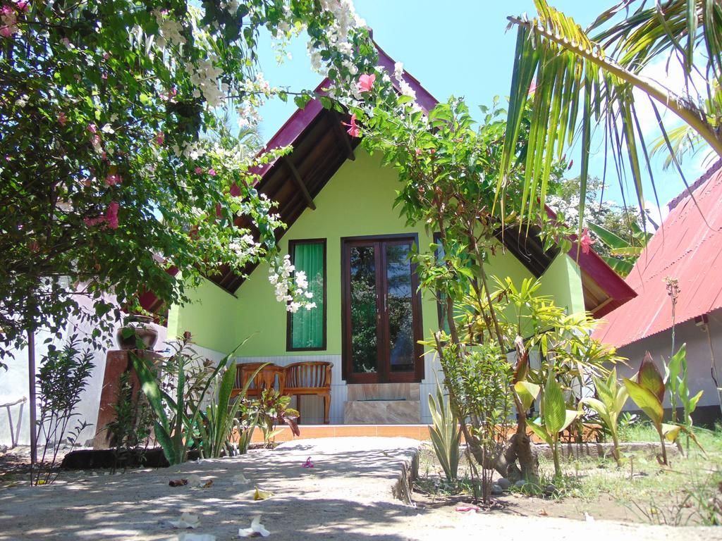 Brother Bungalow Gili Trawangan Exterior photo