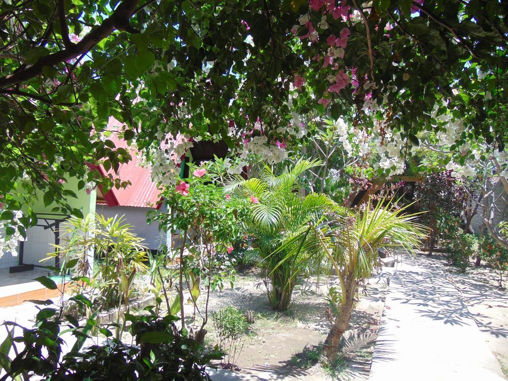 Brother Bungalow Gili Trawangan Exterior photo