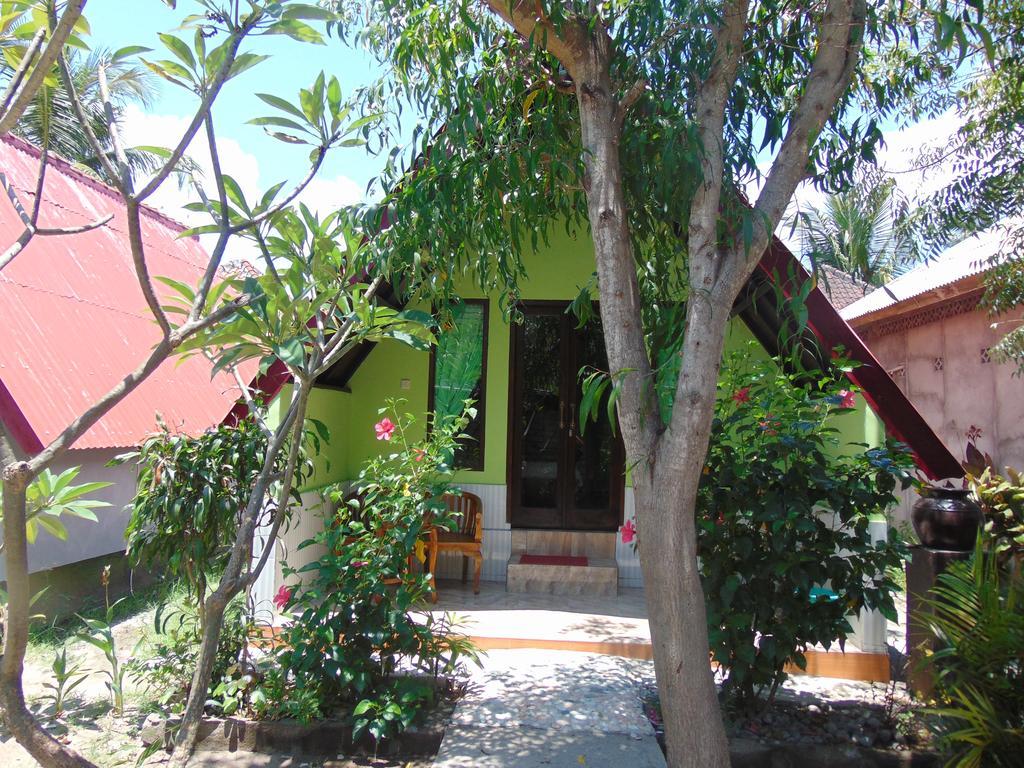 Brother Bungalow Gili Trawangan Exterior photo