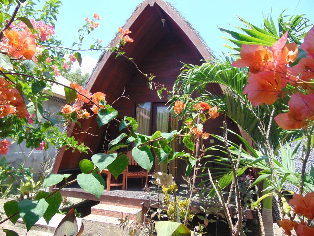 Brother Bungalow Gili Trawangan Exterior photo